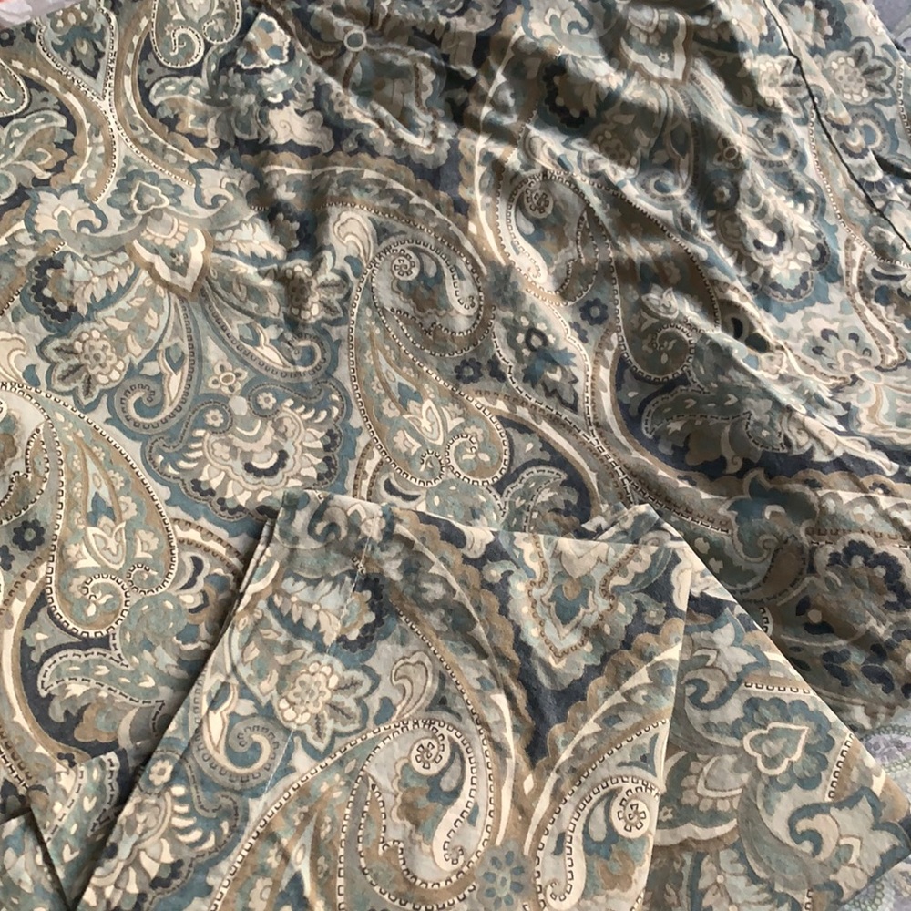 Pottery Barn Duvet - Queen